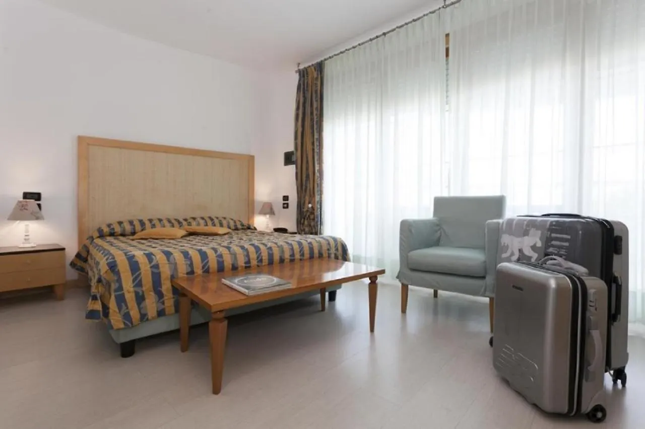 Hotel Centrale Lido di Jesolo 3*,